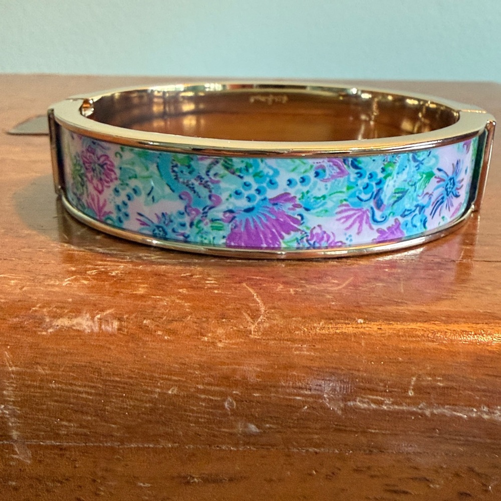 NWT Lilly Pulitzer Bangle Hinged Bracelet in Mandevilla Baby Paradise Petals